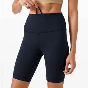 Lululemon Wunder‎ Train High Rise Short 8"
True Navy size 2